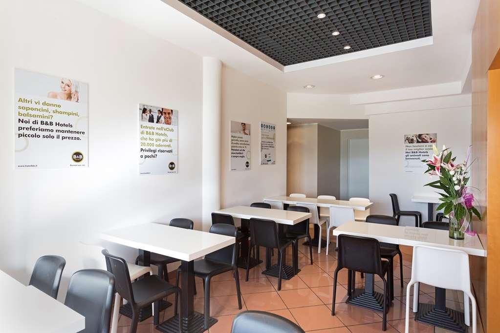B&B Hotel Ravenna Restaurant photo
